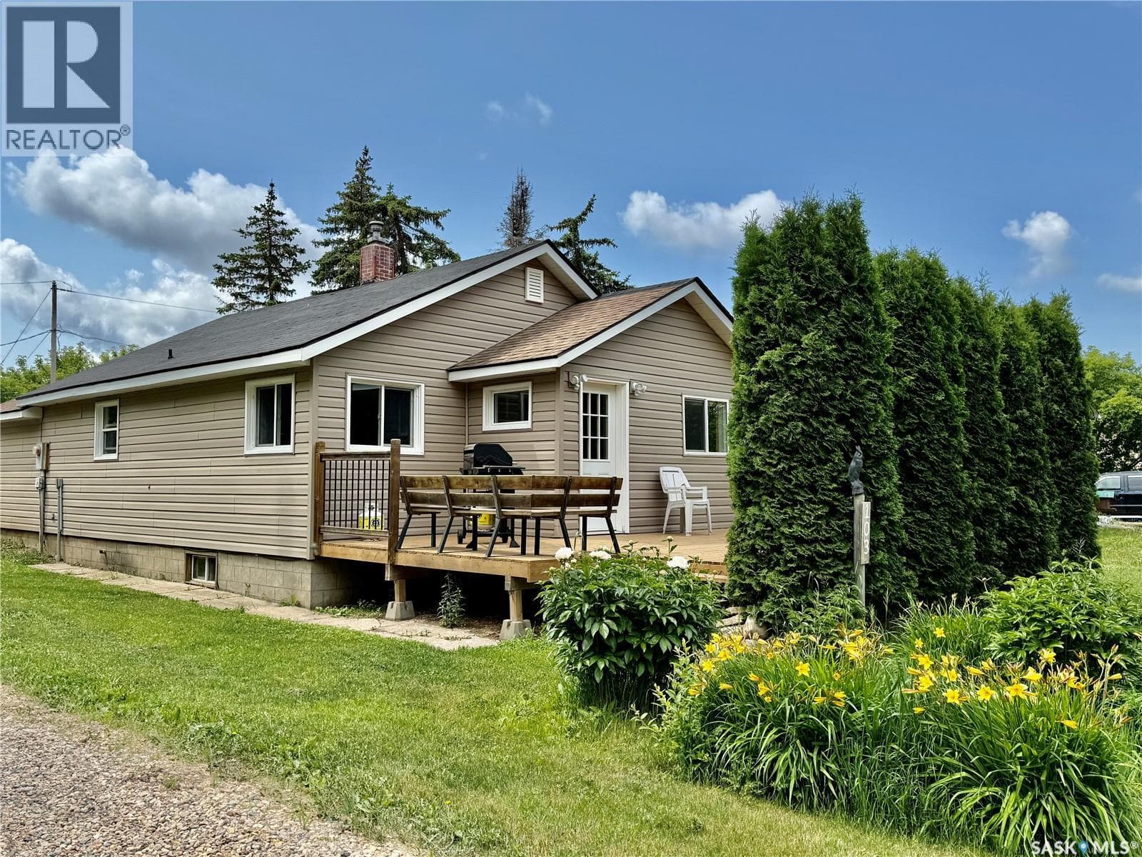 103 2nd AVENUE W