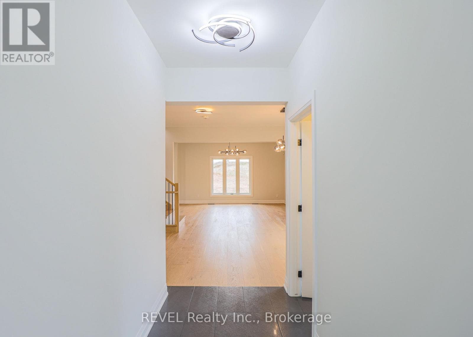 111 ACACIA ROAD photo 4