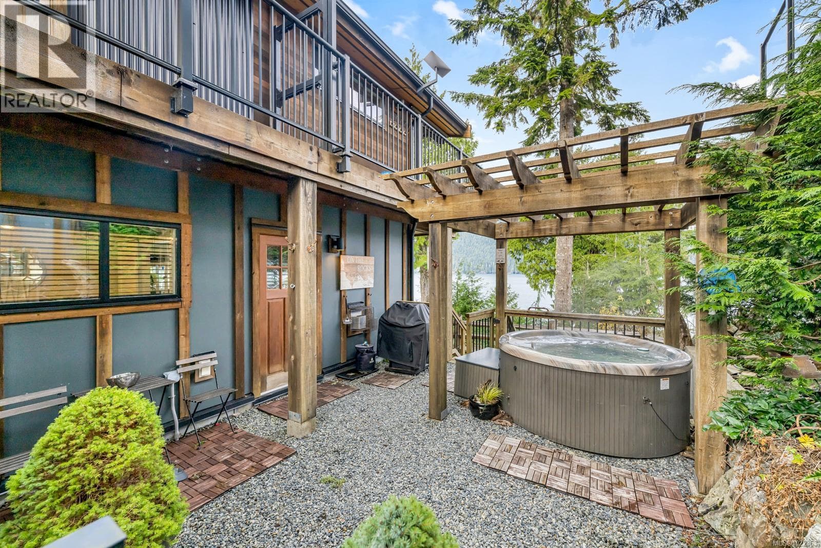 244 6596 Baird Rd photo 4