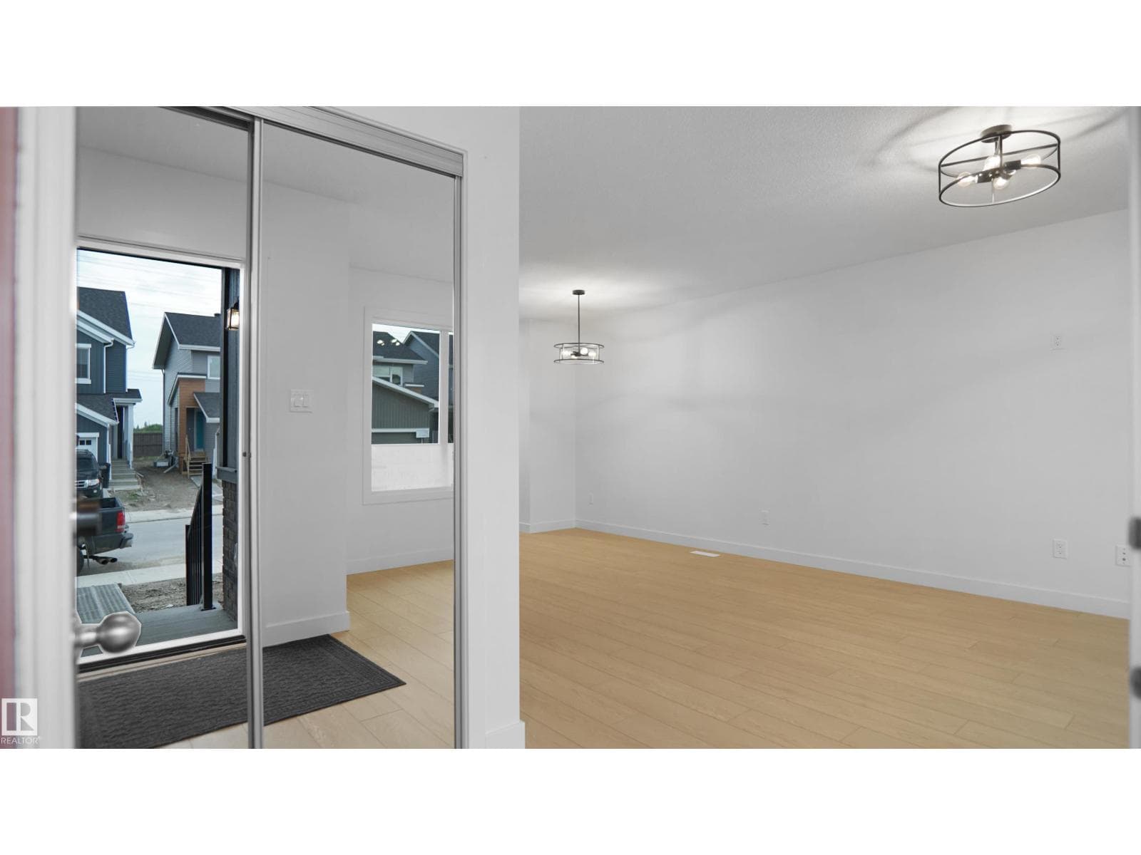 18839 29 AV NW photo 3
