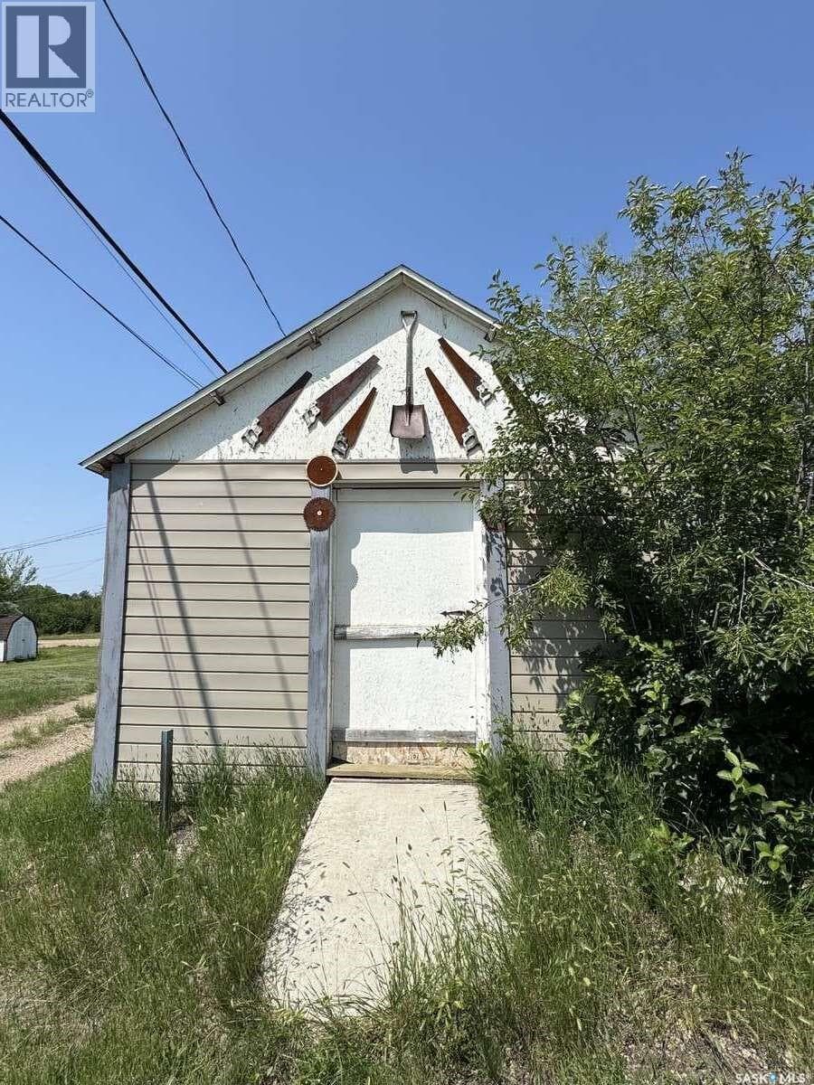 114 3rd AVENUE — photo 3