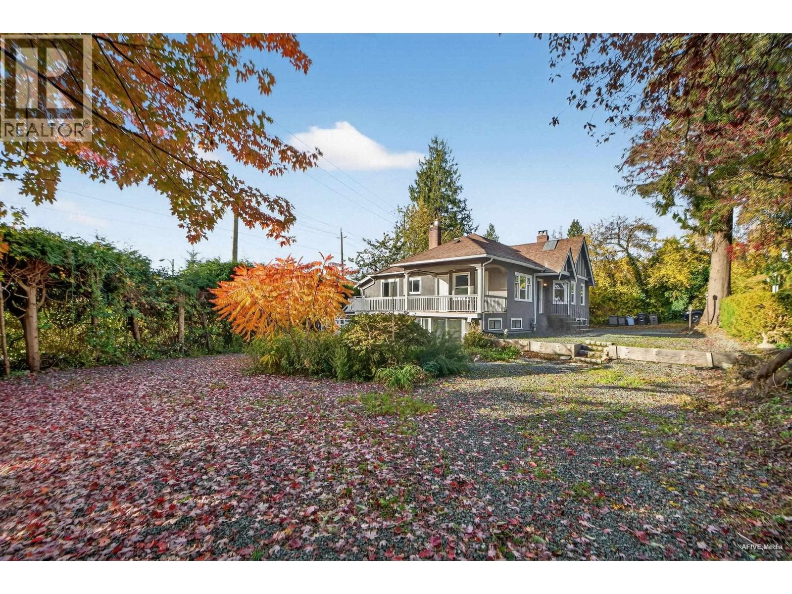 7561 ANGUS DRIVE photo 2