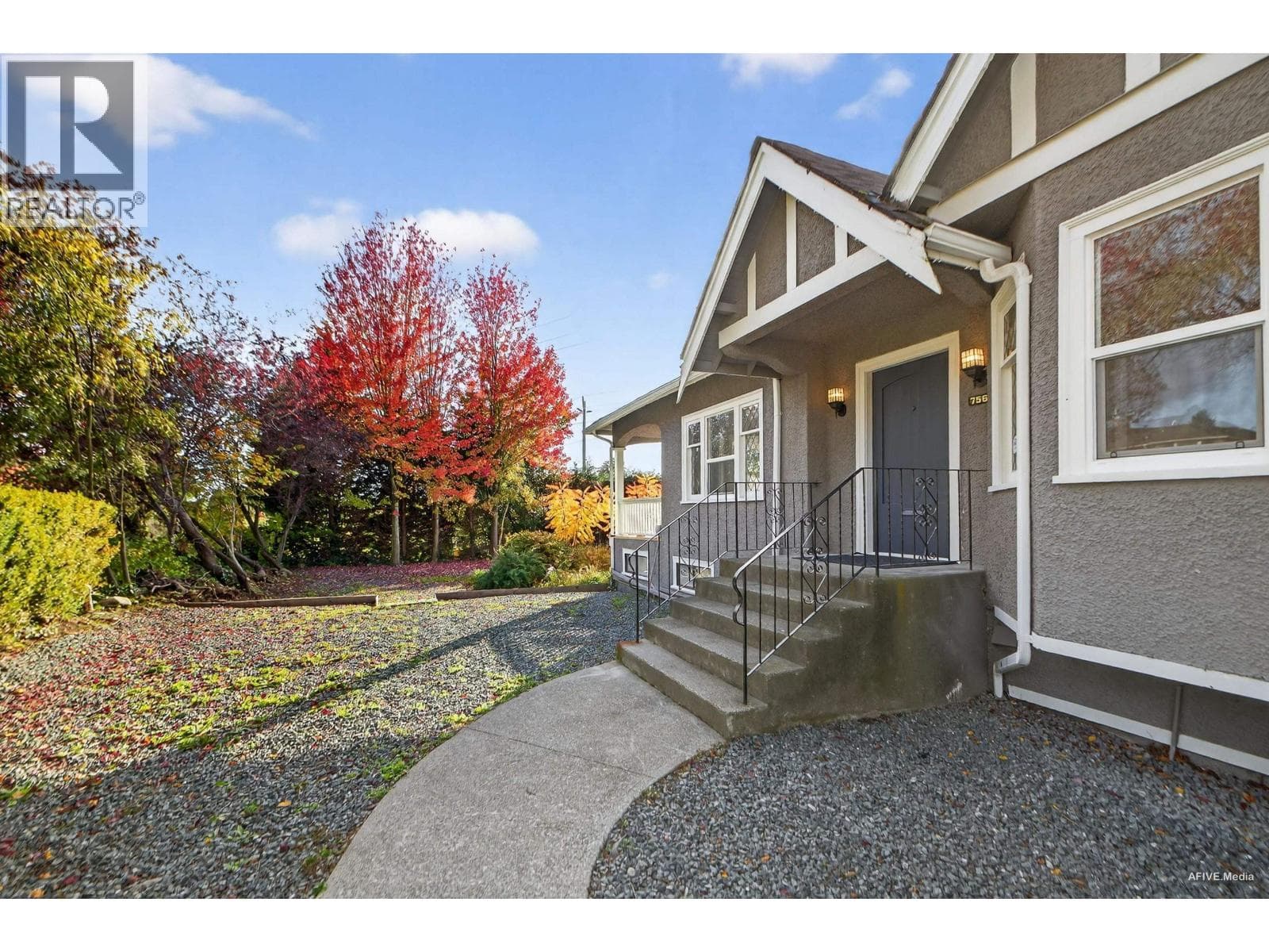 7561 ANGUS DRIVE photo 3