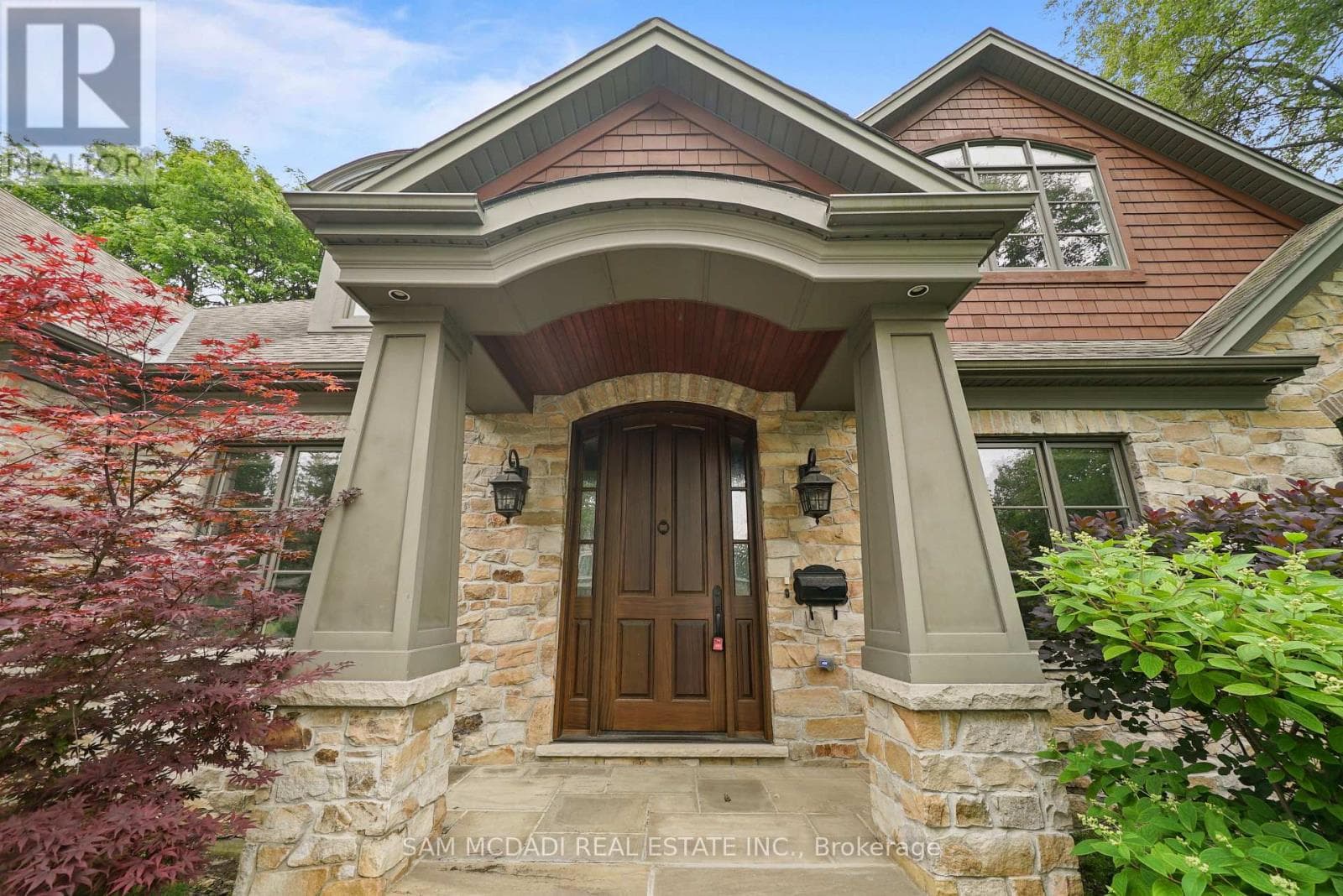 190 MAPLEWOOD ROAD photo 3