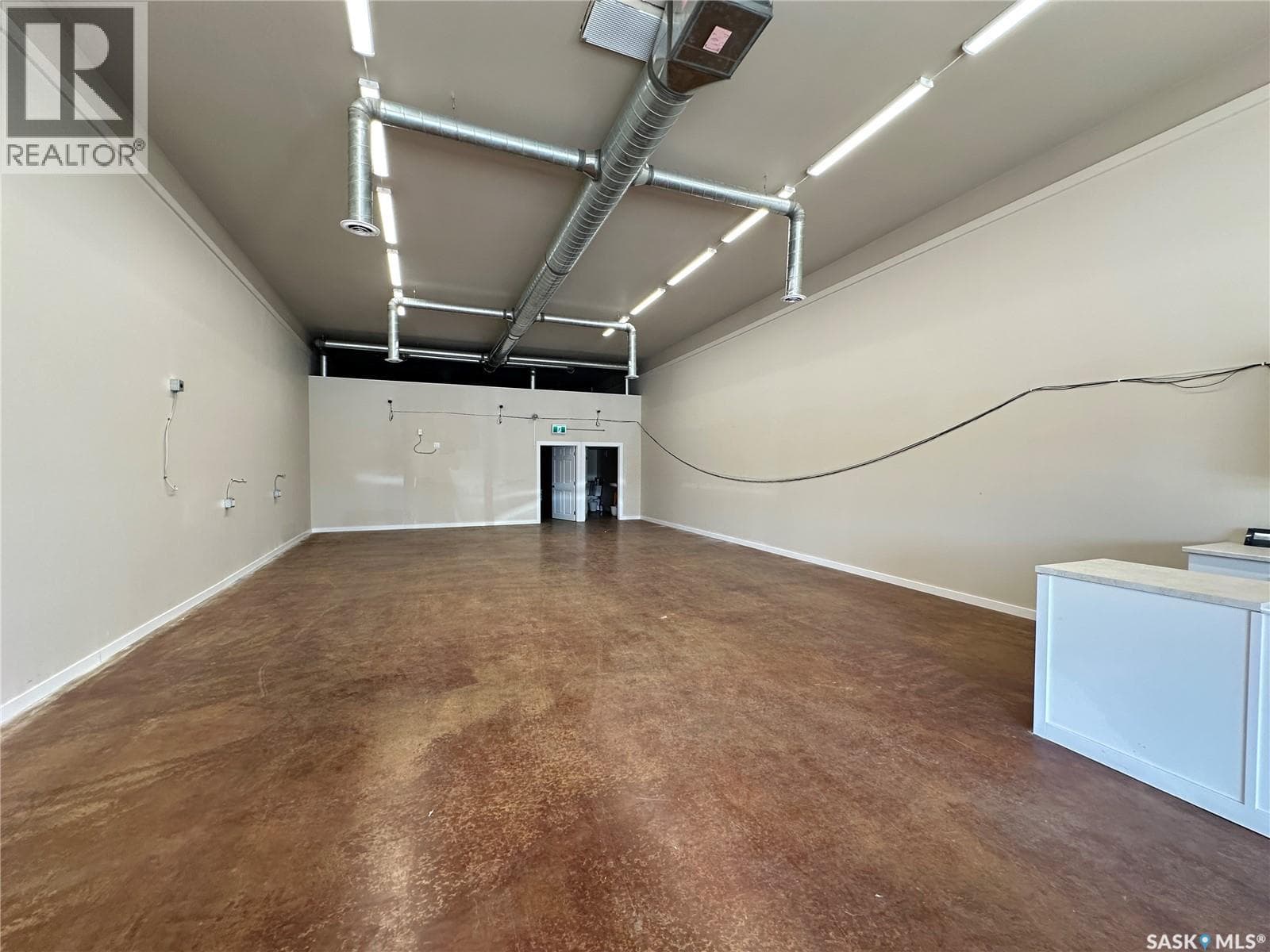 5 403 Main STREET — photo 3