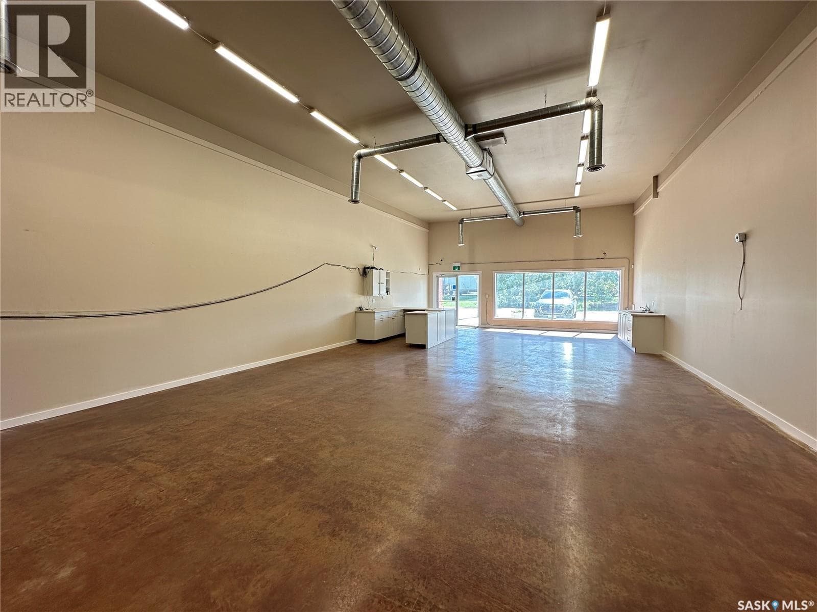 5 403 Main STREET — photo 5