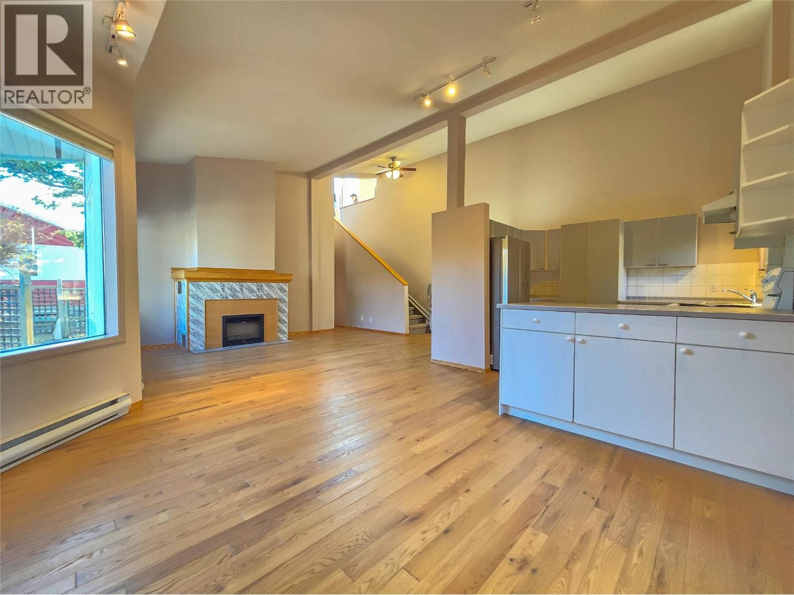 402 12th Avenue photo 4
