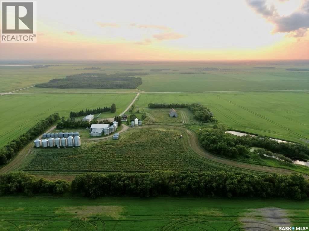 Ruecker Acreage
