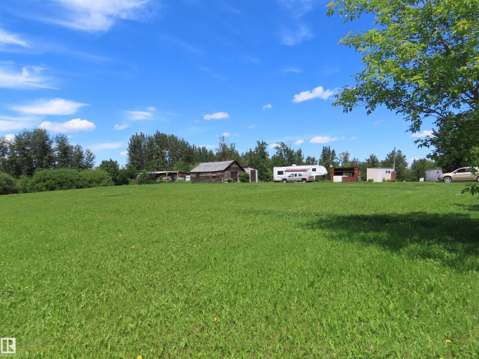 #202 3510 STE. ANNE TR — photo 2