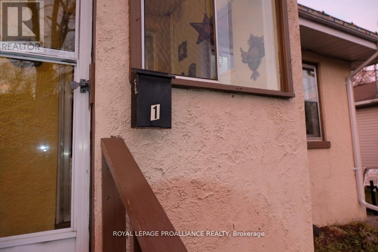 527 FRONT STREET photo 4