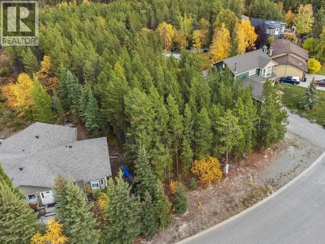 520 GROVE STREET photo 2