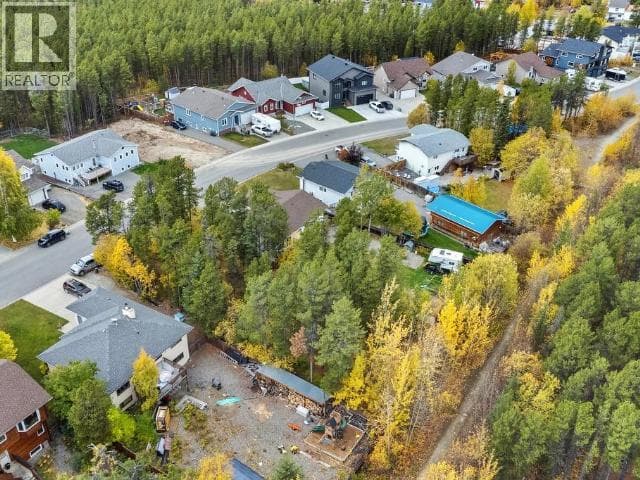 540 GROVE STREET photo 3