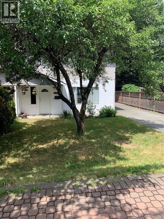 2832 Jacklin Rd photo 4