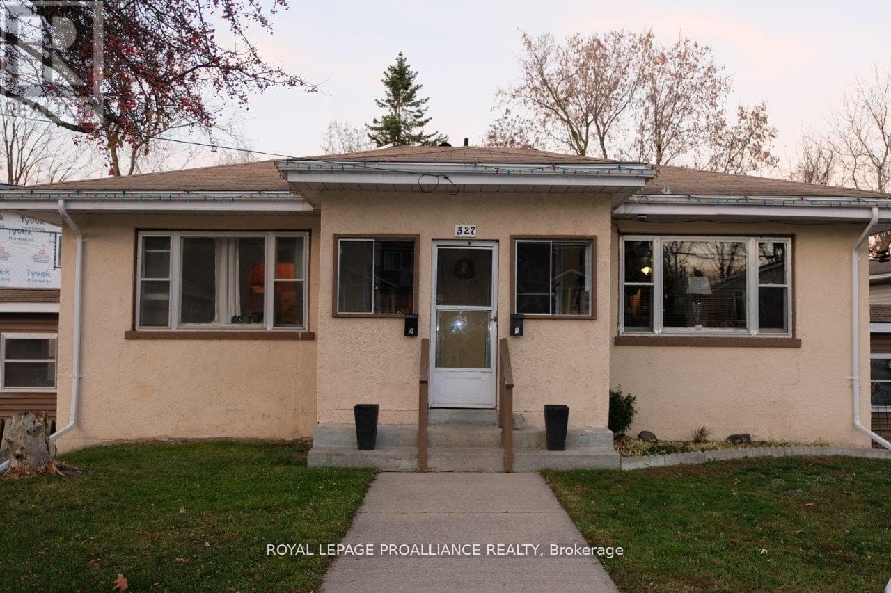 4 bed 4 bath multi-family at 527 FRONT STREET — $475,000