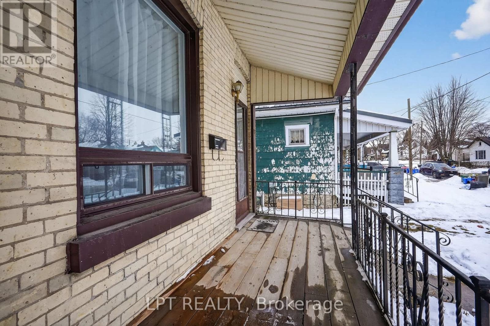 99 INKERMAN STREET photo 4