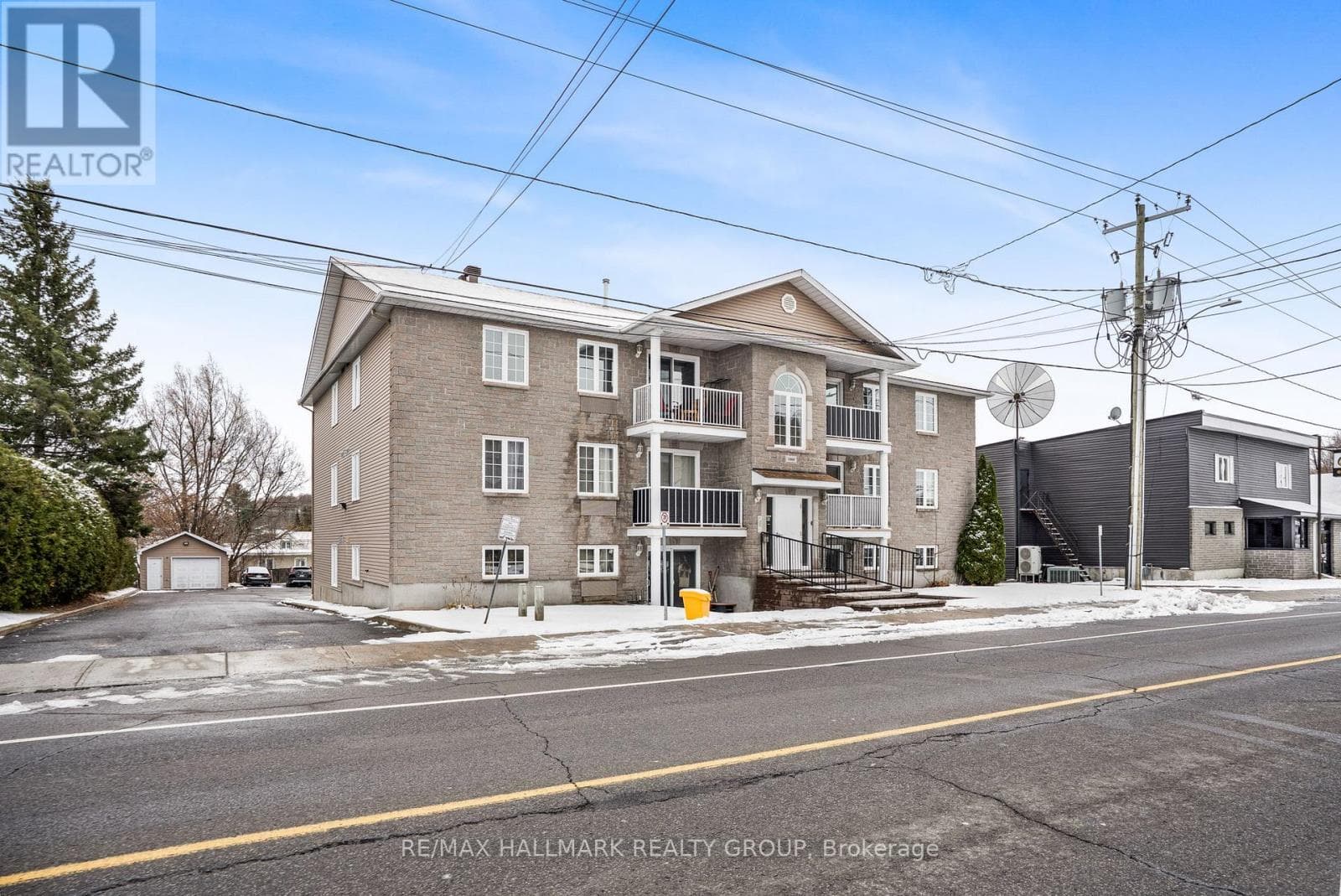 2 bed 1 bath single family at 1005 LAURIER STREET — $289,900