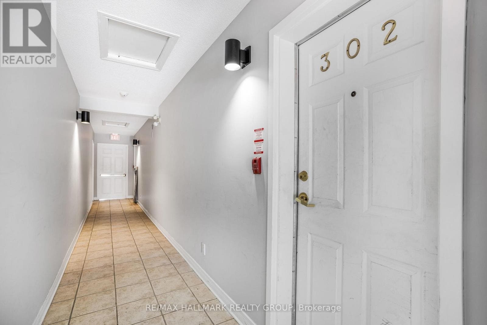 1005 LAURIER STREET photo 5
