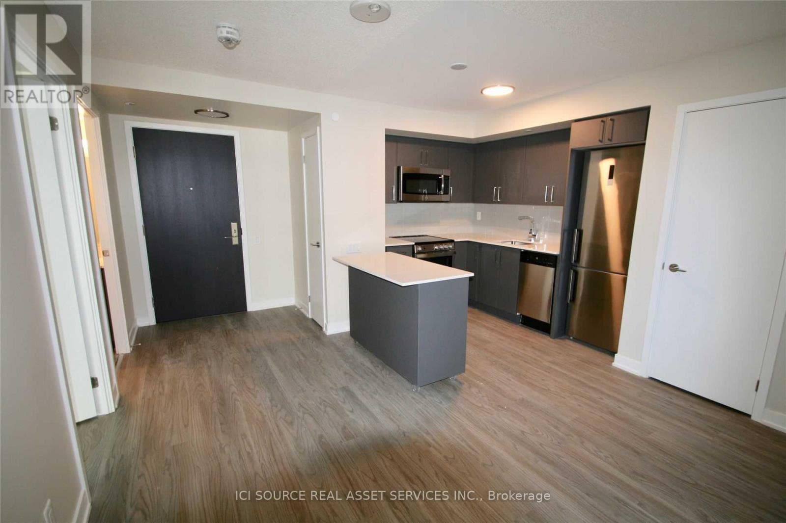 326 - 38 MONTE KWINTER COURT photo 4