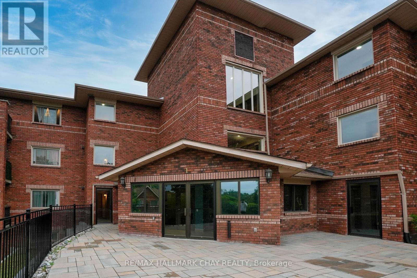 2 bed 1 bath single family at 106 - 1 QUAIL CRESCENT — $374,900