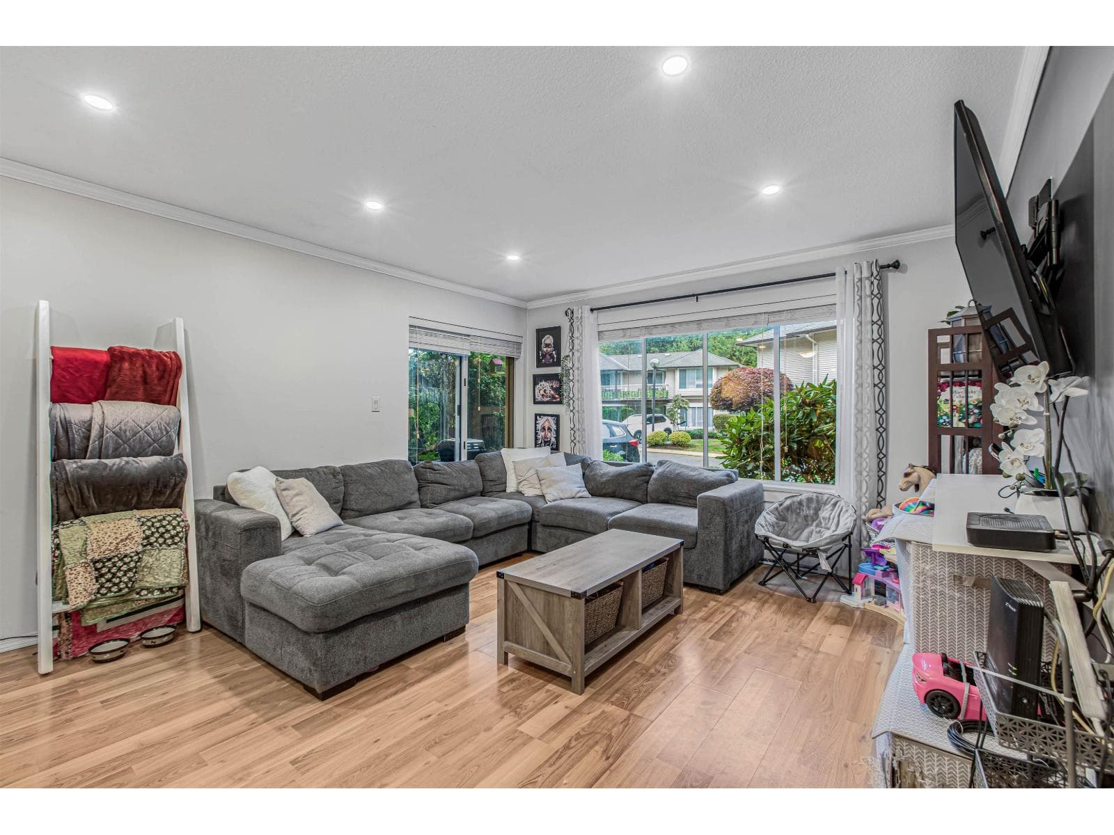 2 bed 1 bath single family at 1003 1750 MCKENZIE ROAD — $389,000