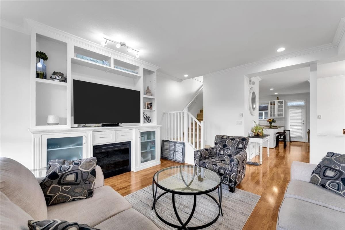 26 16772 61 AVENUE photo 5