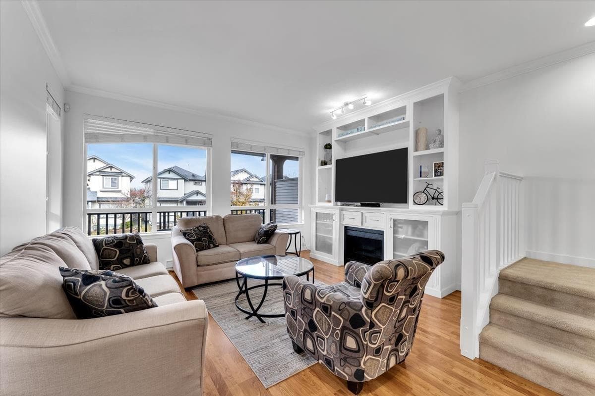 26 16772 61 AVENUE photo 4