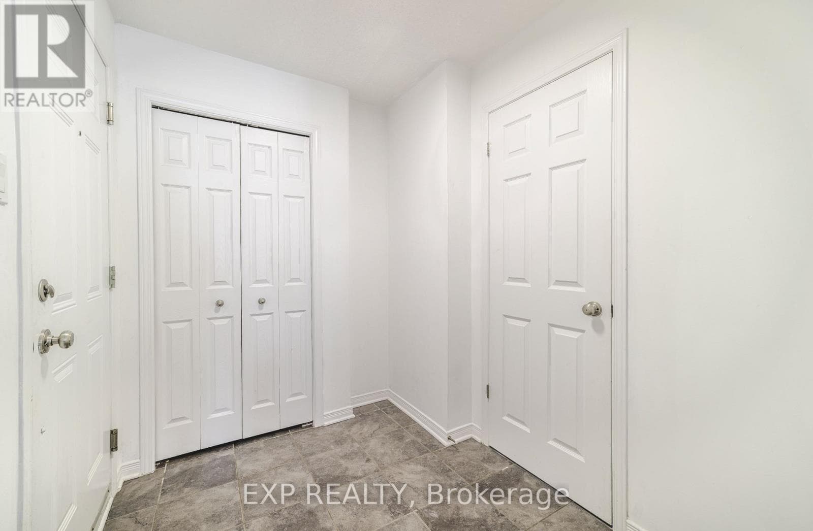 247 FIR LANE photo 3