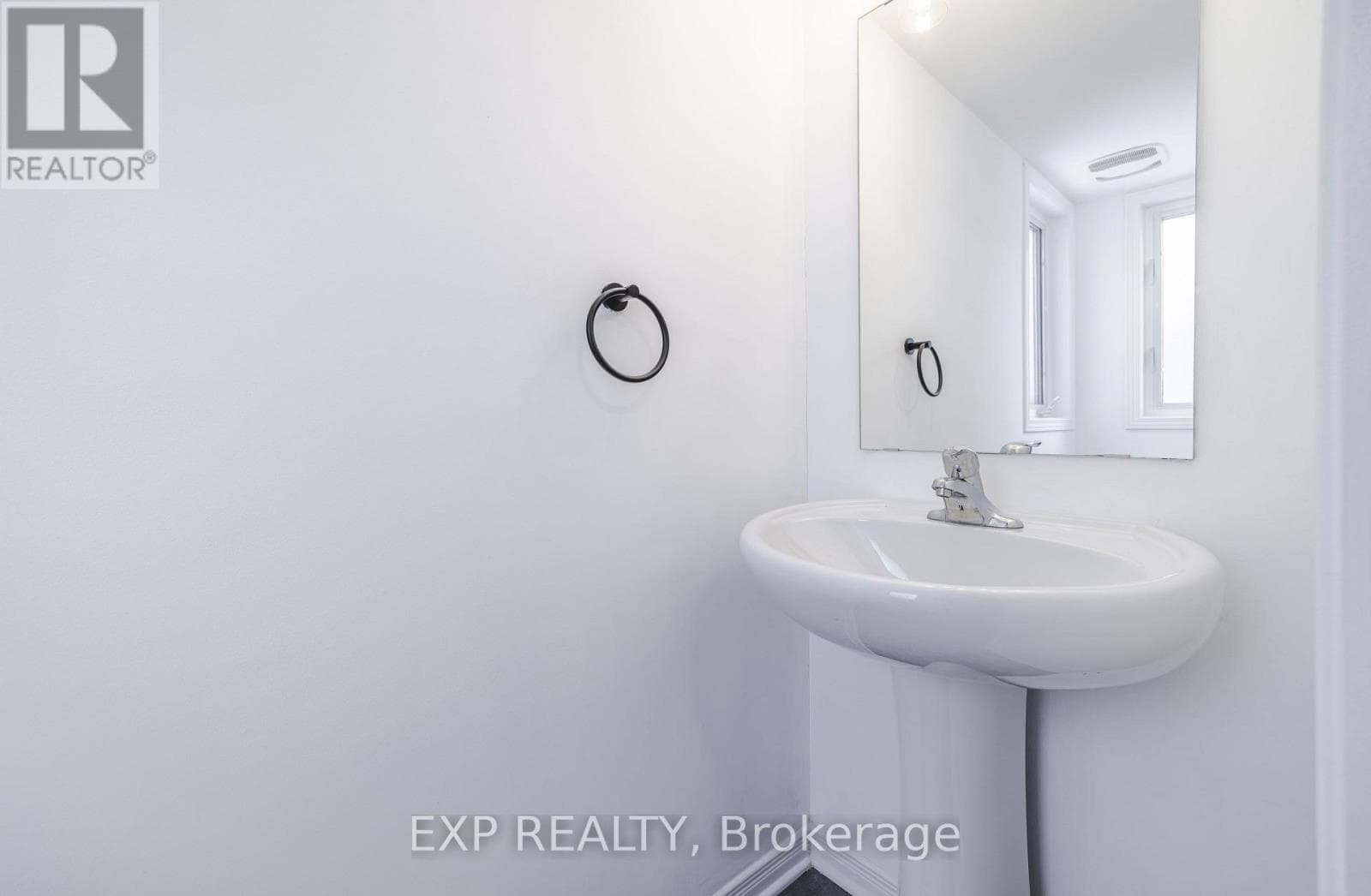 247 FIR LANE photo 4