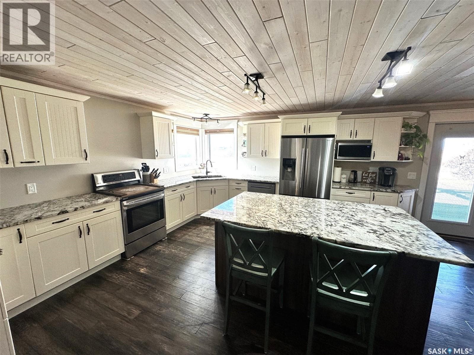 Zurba Acreage — photo 4