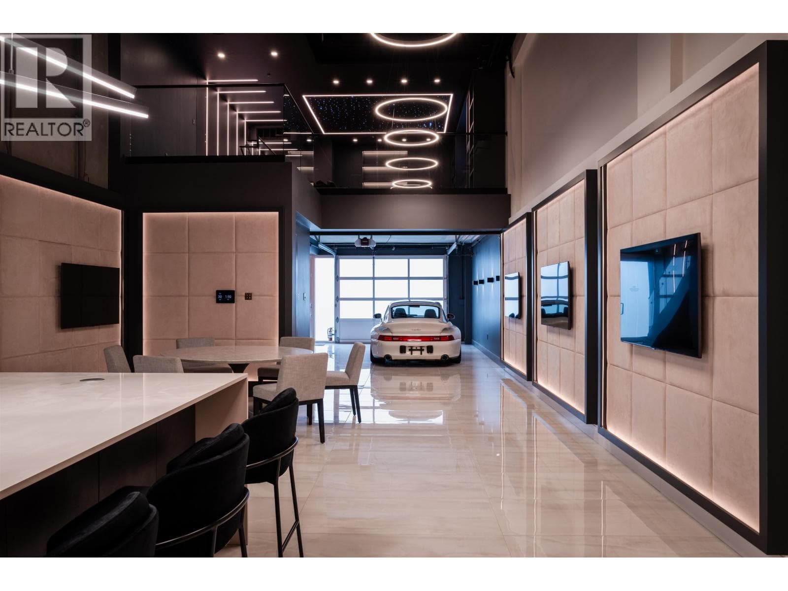 136 13880 WIRELESS WAY photo 3