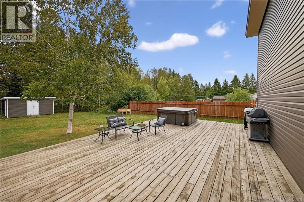 280 Haggerty Street photo 4