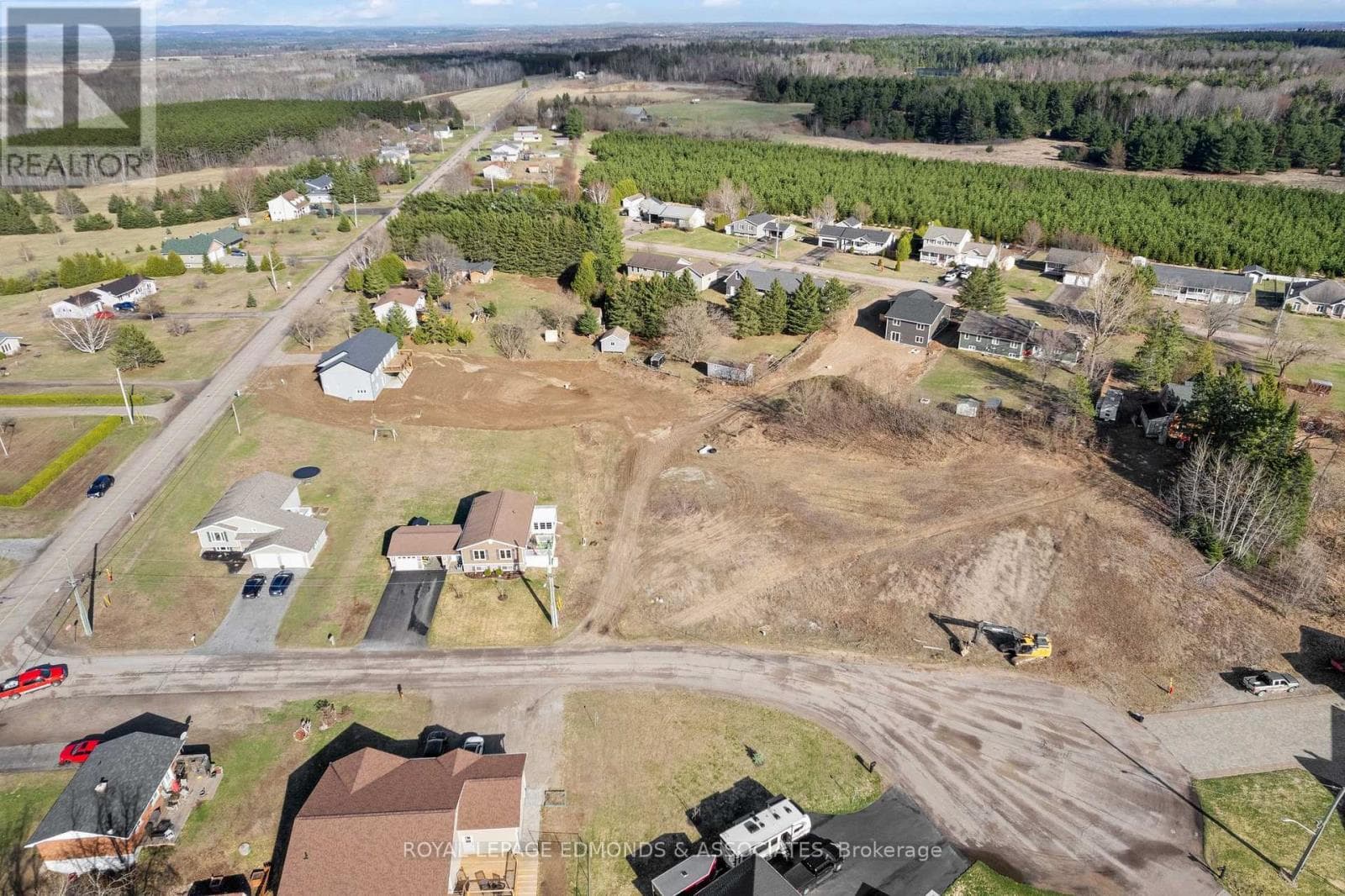 5 MAPLEVIEW COURT photo 5