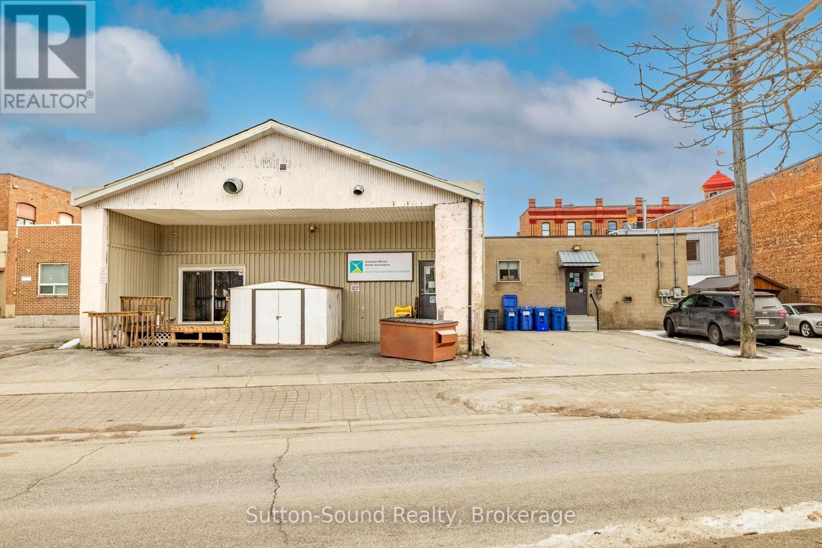 1028 2ND AVENUE E photo 3
