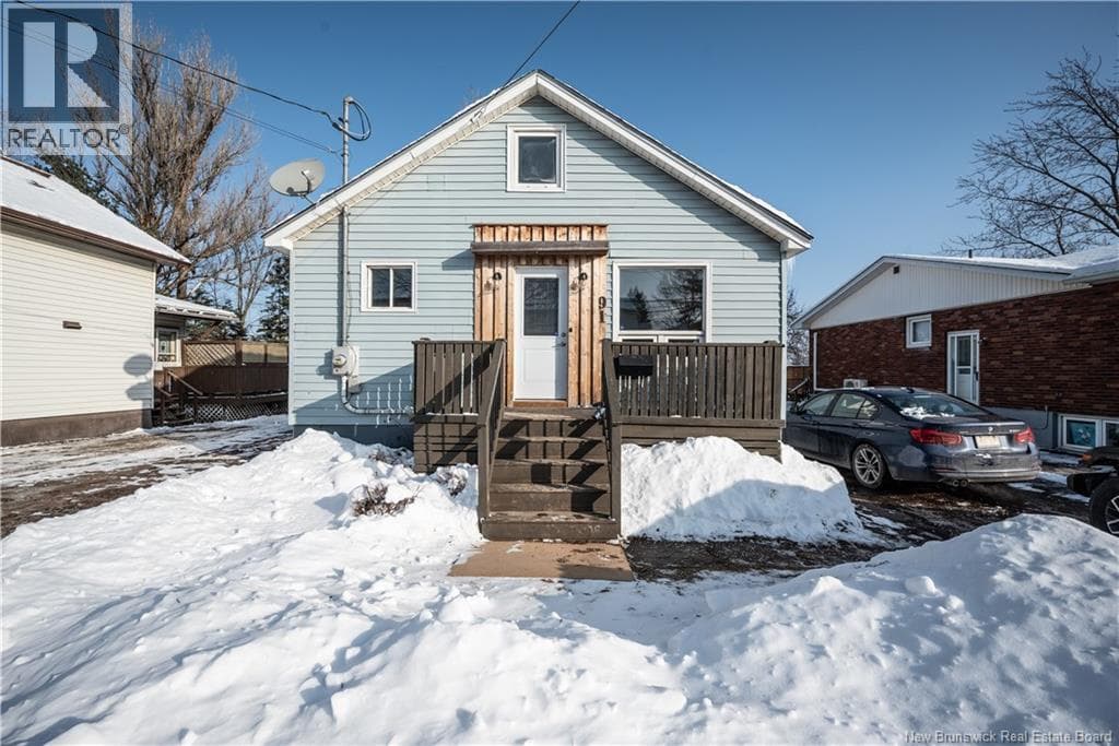 91 Purdy Avenue photo 2