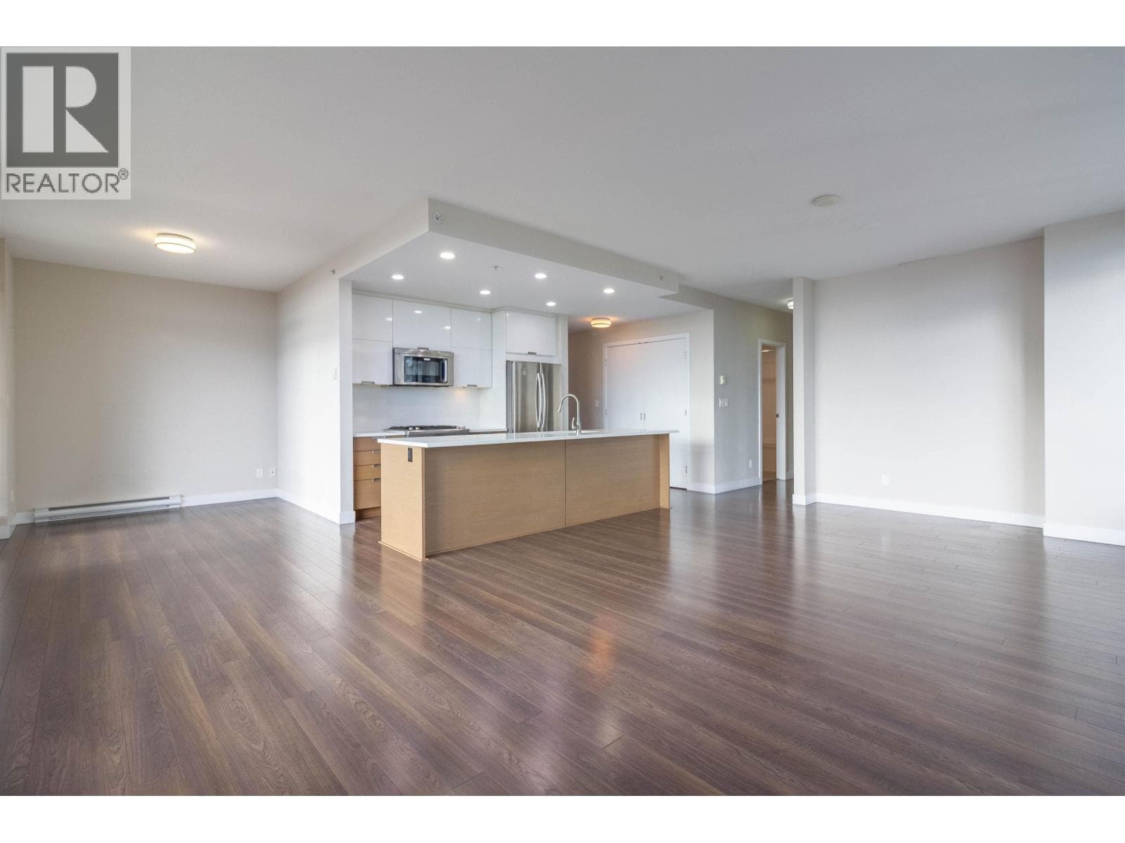 2302 2077 ROSSER AVENUE photo 4