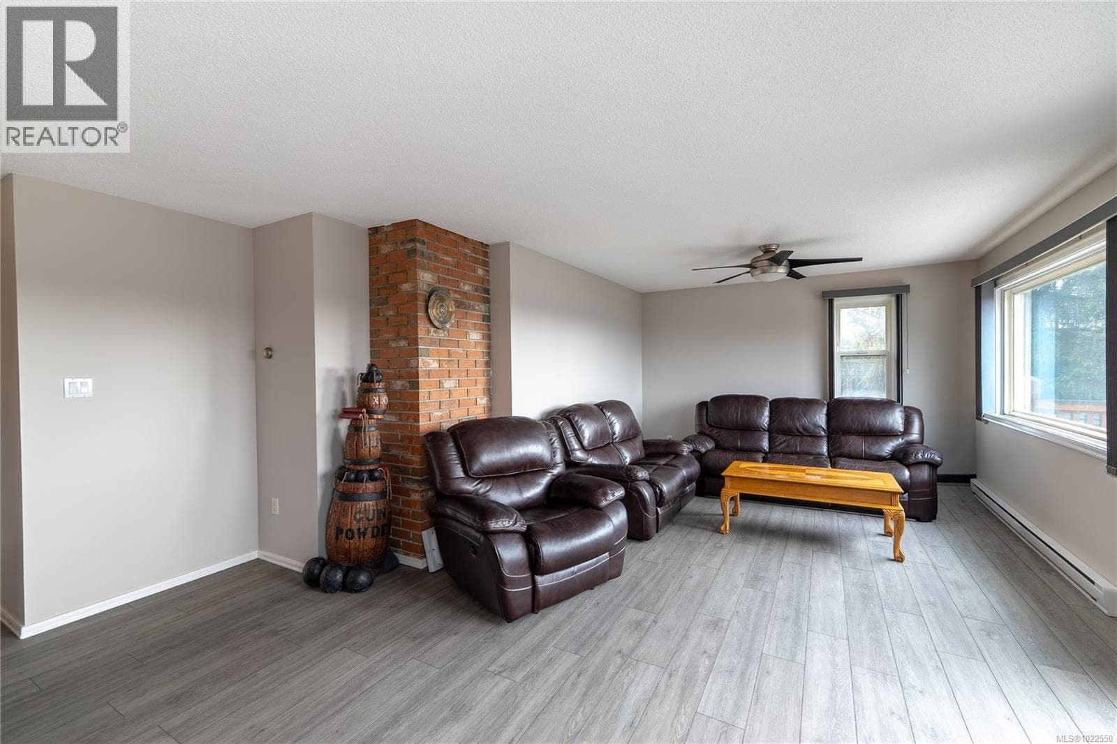 847 Admirals Rd photo 3