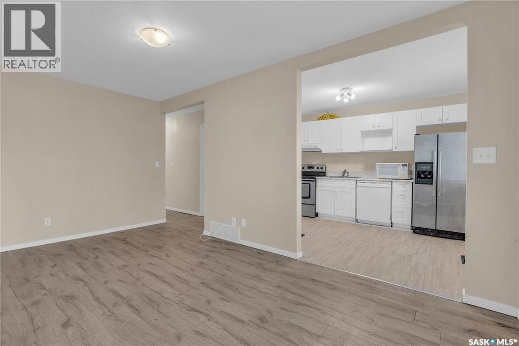 760 Rae STREET — photo 2