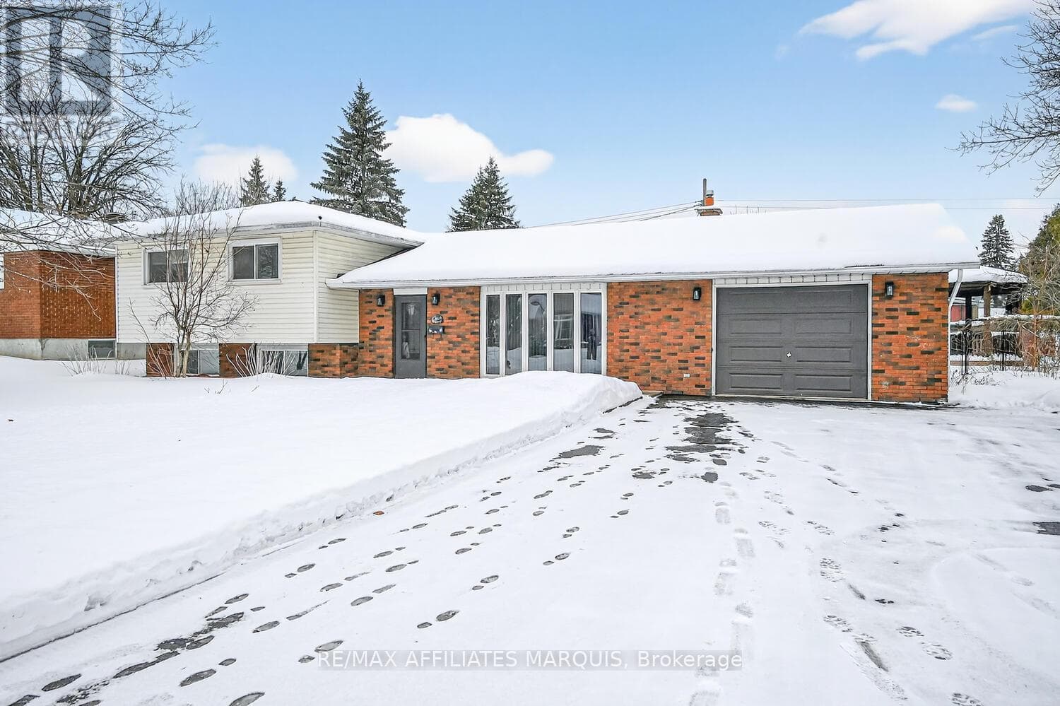 3 bed 2 bath single family at 48 CAROL CRESCENT — $479,000
