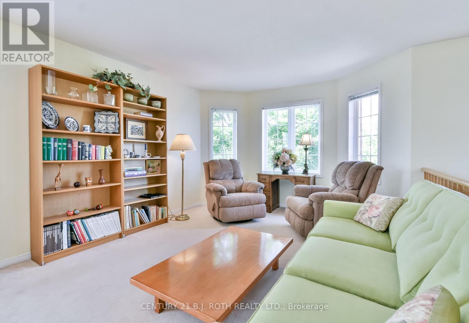 127 GOLDEN MEADOW ROAD photo 3