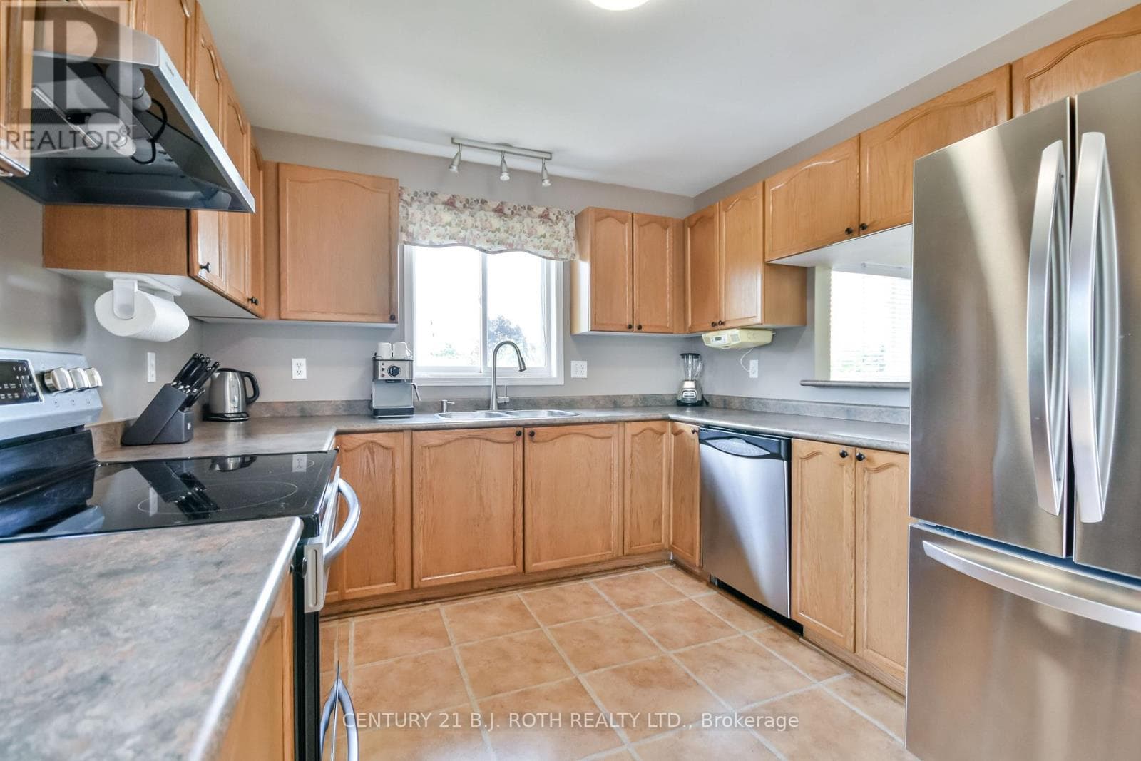 127 GOLDEN MEADOW ROAD photo 5
