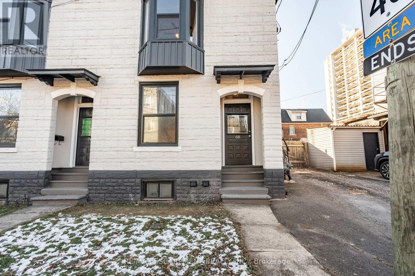 68-70 ROBERT STREET N photo 3