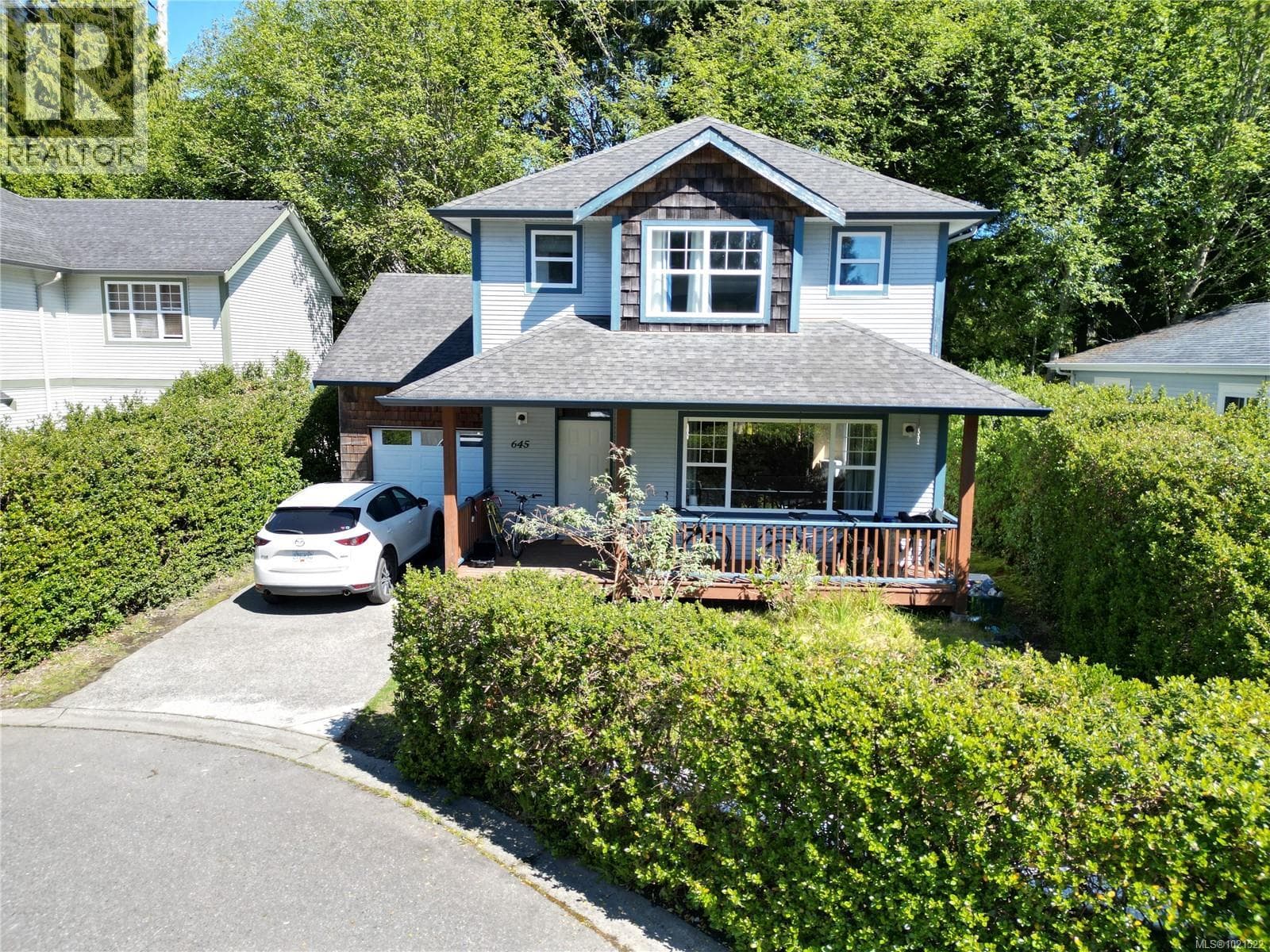 3 bed 3 bath single family at 645 Shore Pine Cres — $999,000
