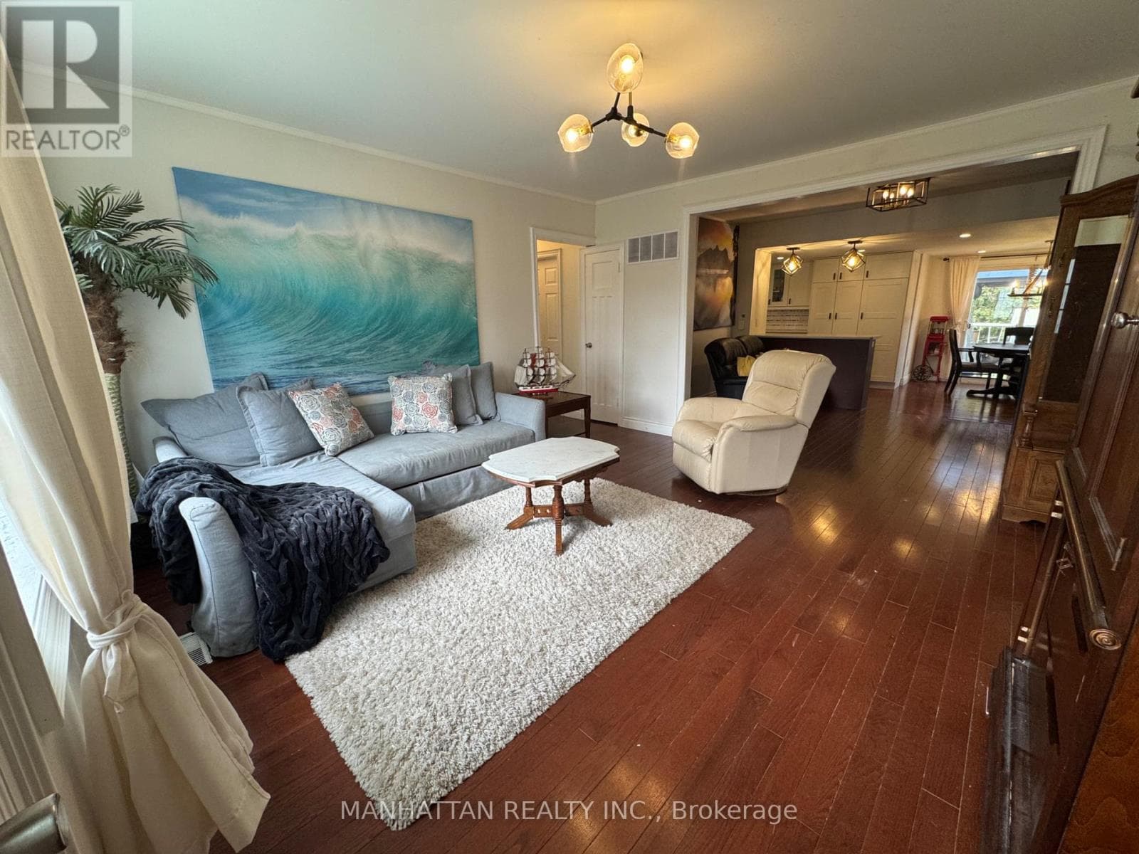 10 VICTOR DRIVE photo 3