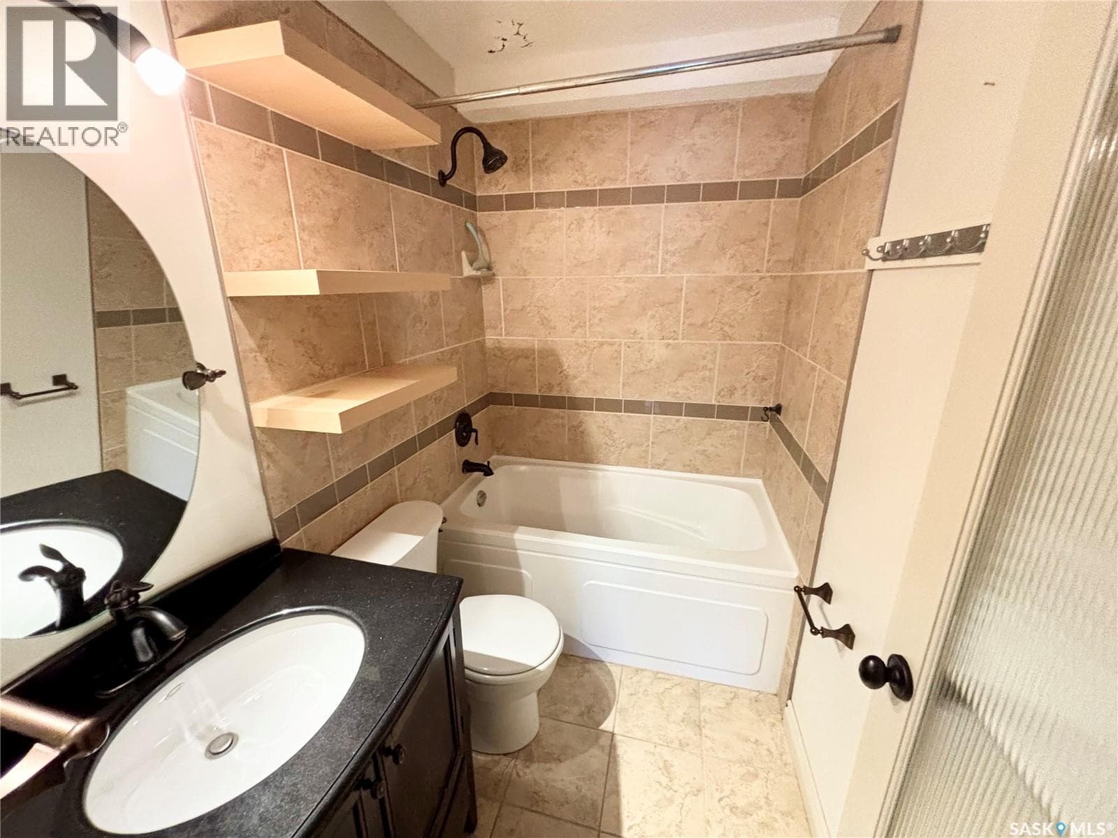 170 160 Gore PLACE — photo 3