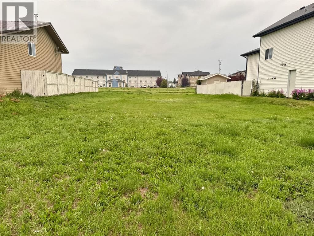 132 Upland Avenue W — photo 3