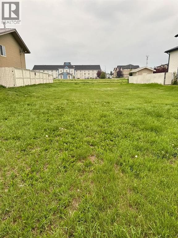 132 Upland Avenue W — photo 2