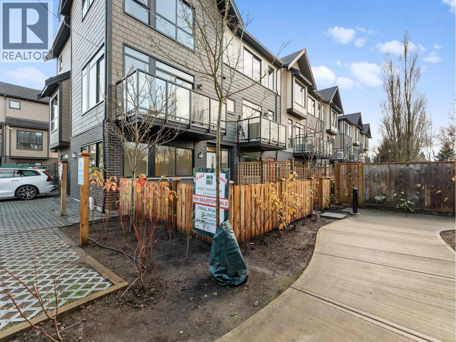 18 4337 BOUNDARY ROAD photo 4