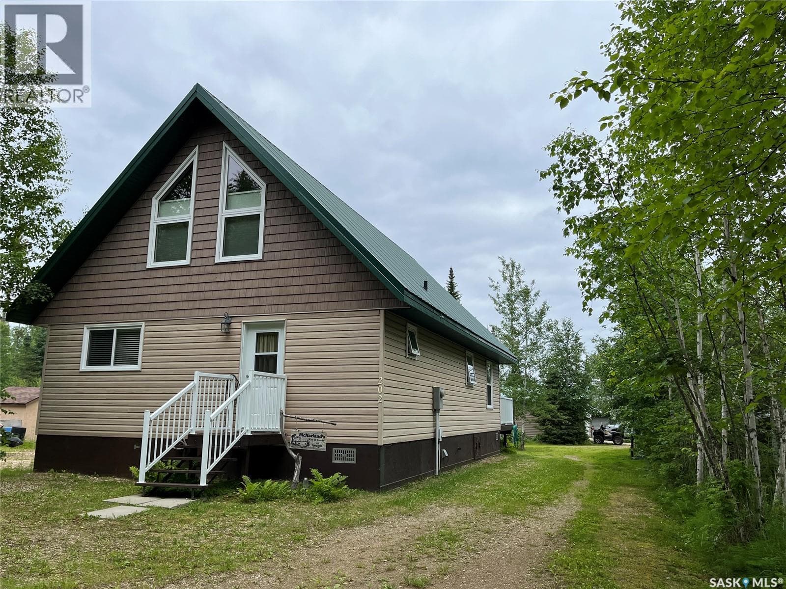 2 and 11 Spruce CRESCENT