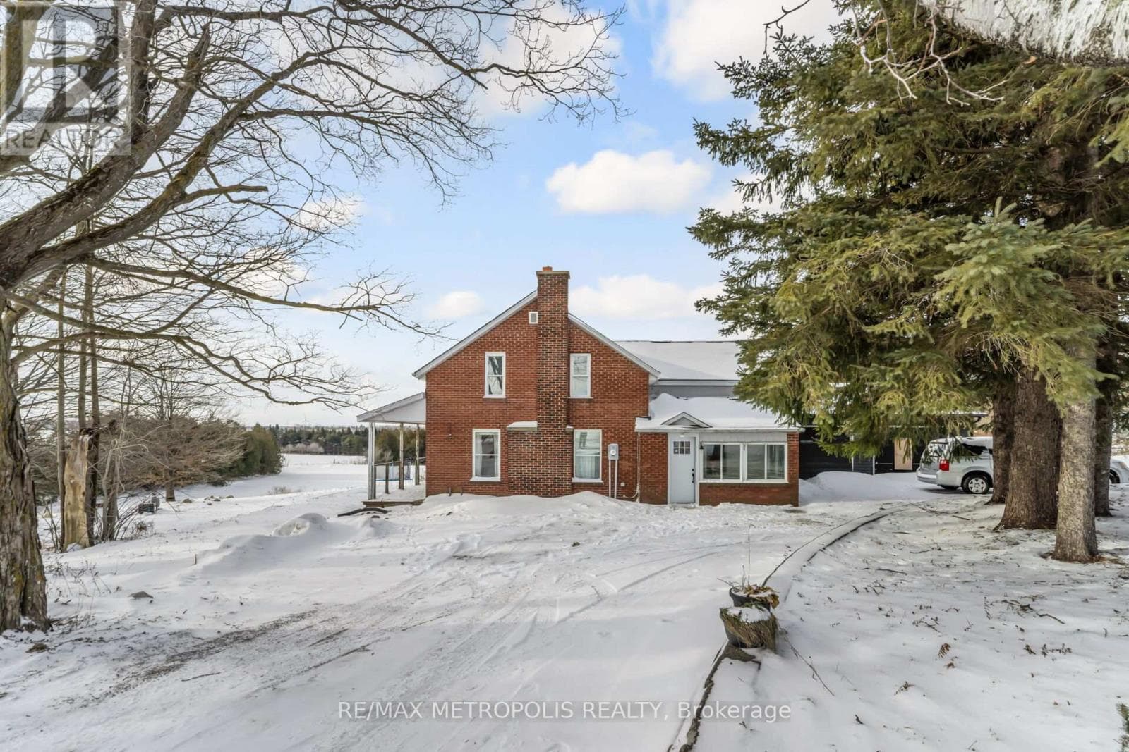 518644 COUNTY 124 ROAD photo 4