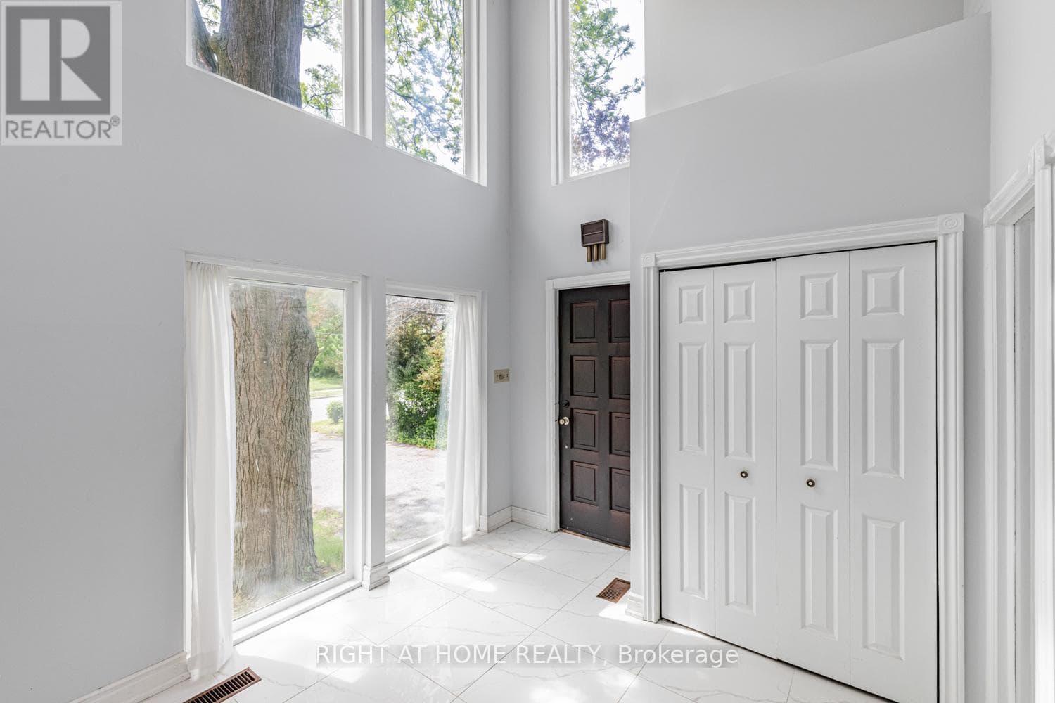 144 WEDGEWOOD DRIVE photo 3